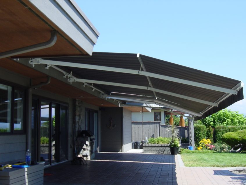 Retractable Awnings